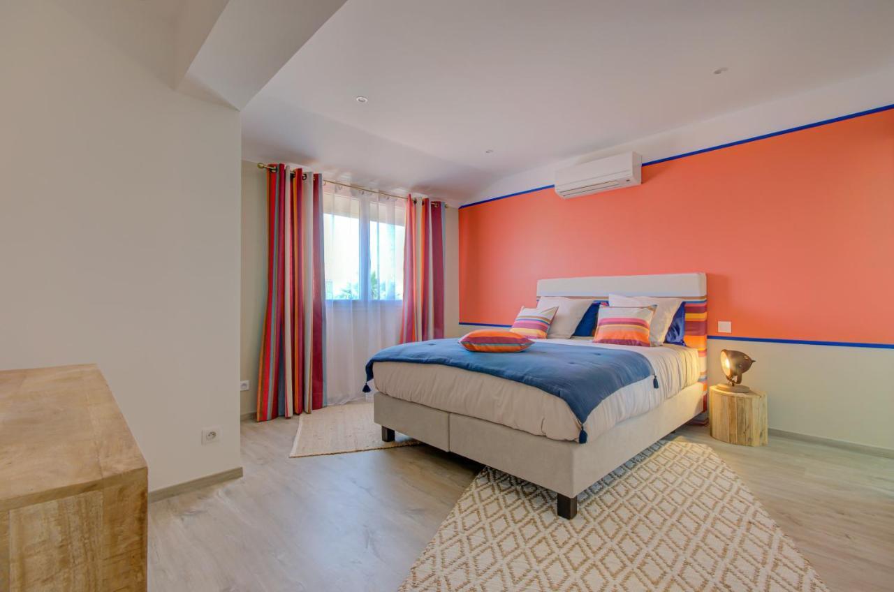 Domaine Le Courti - Adult Only Hotel Le Barcares Room photo